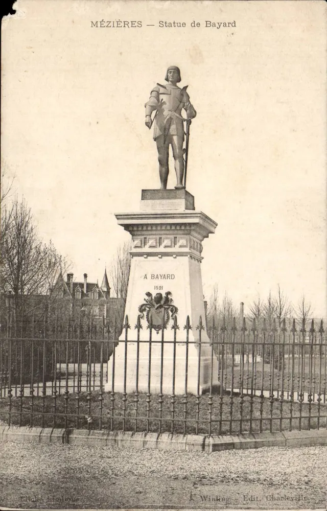 Mézières — Estátua de Bayard — Edit. Charleville - Frente