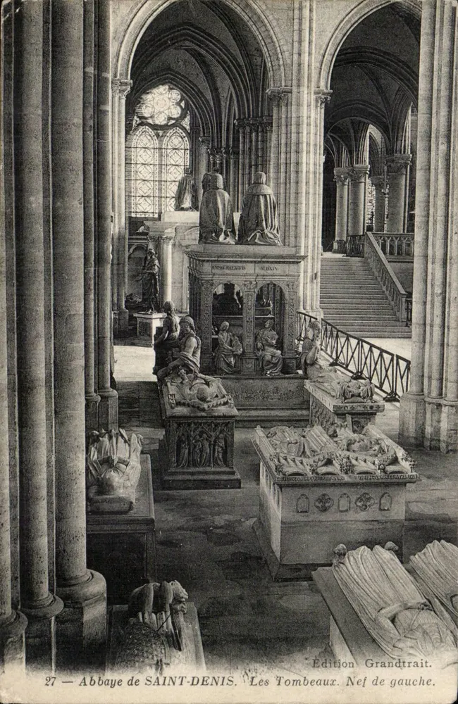 Abadia de SAINT-DENIS — Os Túmulos. Novo à esquerda — Edição Grandtrait, n°27 - Frente
