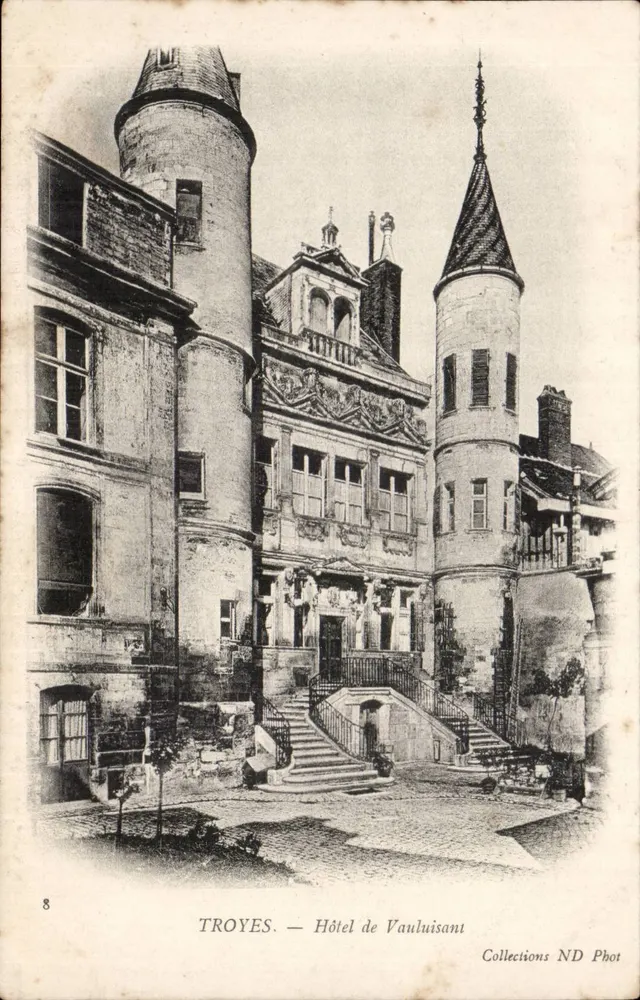 Troyes — Hotel de Vauluisant — Collections ND Phot - Frente