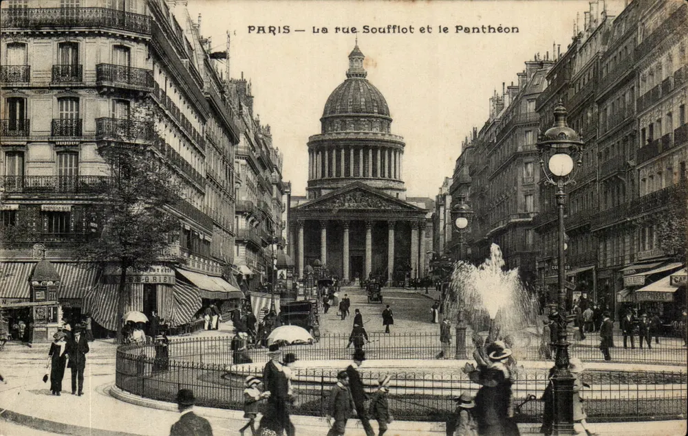 Paris — A rue Soufflot e o Panteão - Frente