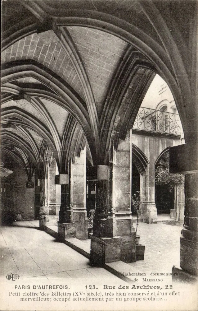 Pequeno claustro das Billettes — XVᵉ século, muito bem conservado — editor Maussang, n° 123 - Frente