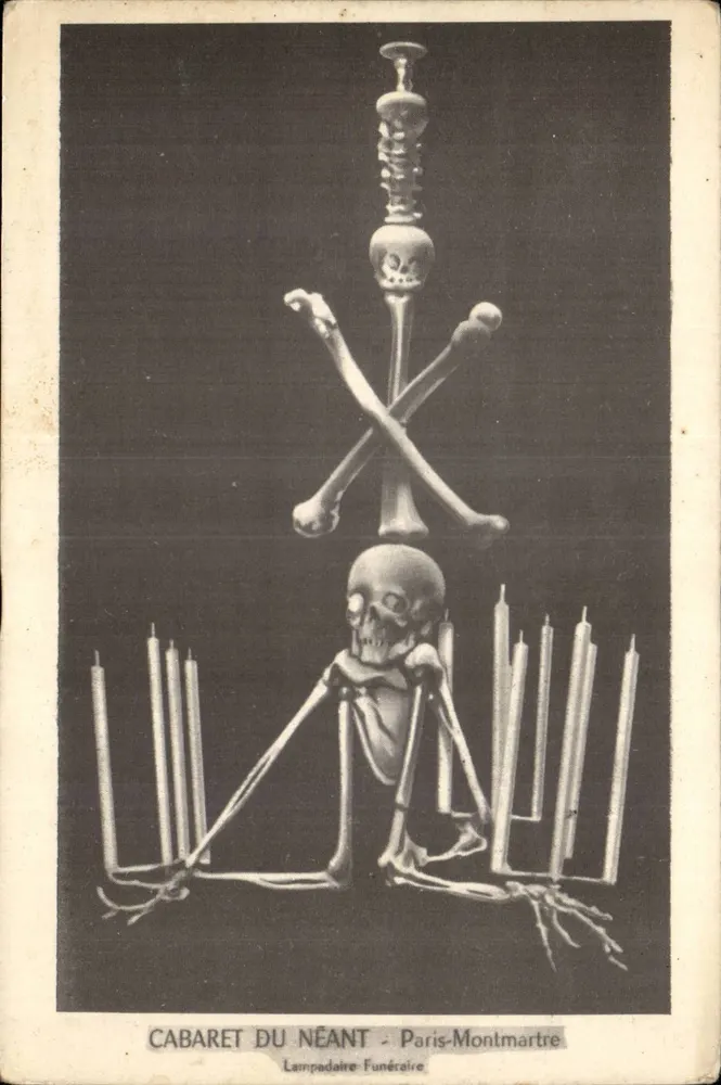 Cabaret du Néant - Paris-Montmartre — Totenlampenmast - Vorderseite