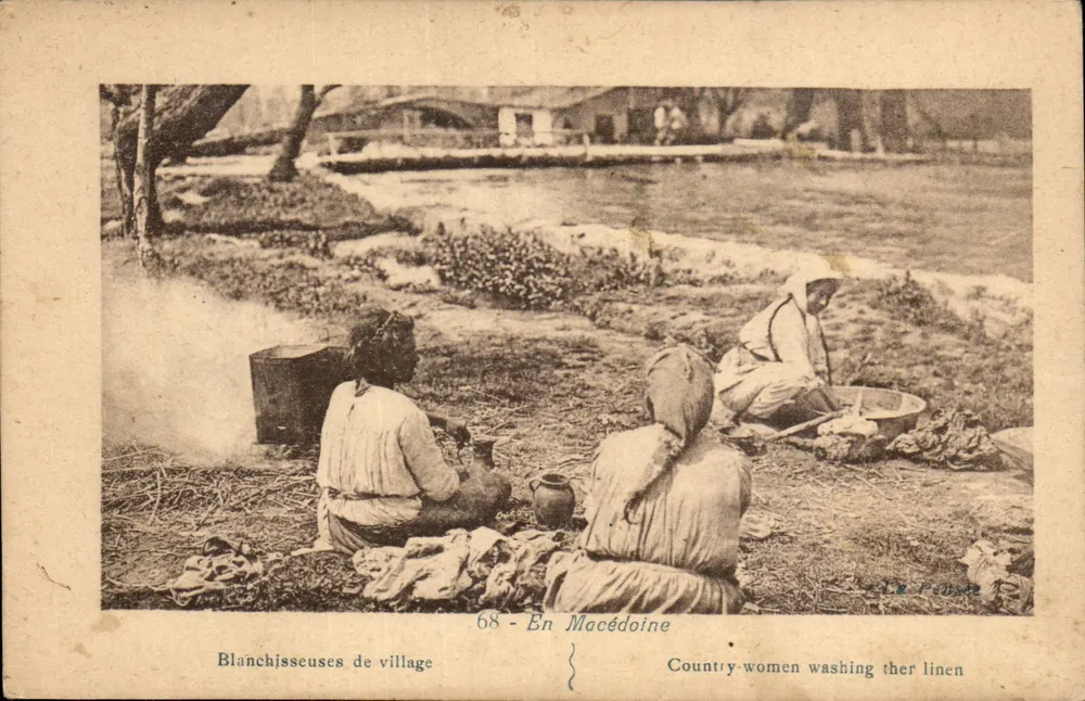 Wäscherinnen aus dem Dorf — In Mazedonien — L. Pénnece, n°68 - Vorderseite