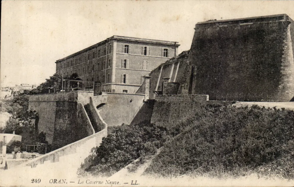 Oran — A Caserne Nova — LL, n° 249 - Frente