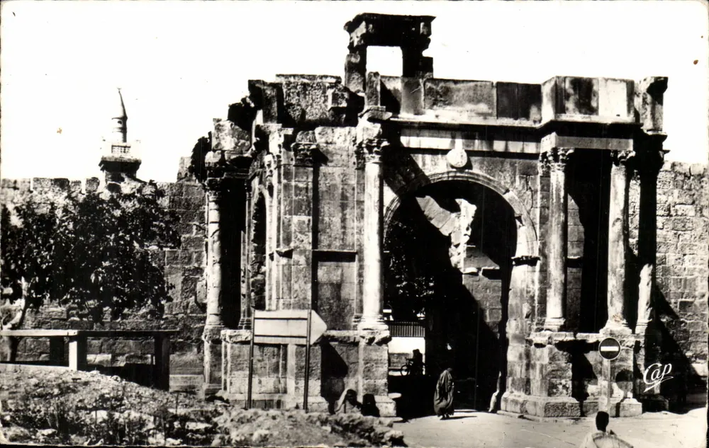 Tebessa — Die Caracalla-Tür — Verleger Letellier, Paris - Vorderseite