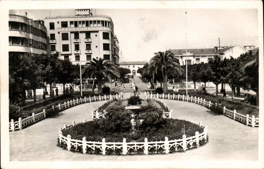Place Gambetta in Ain Temouchent — Editions SAPHO-France, Nr. 9 - Vorderseite