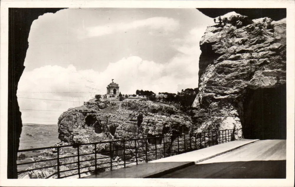 Boulevard de l'Abîme und der Monument aux Morts — Constantine — Editions de France - Annay - Vorderseite