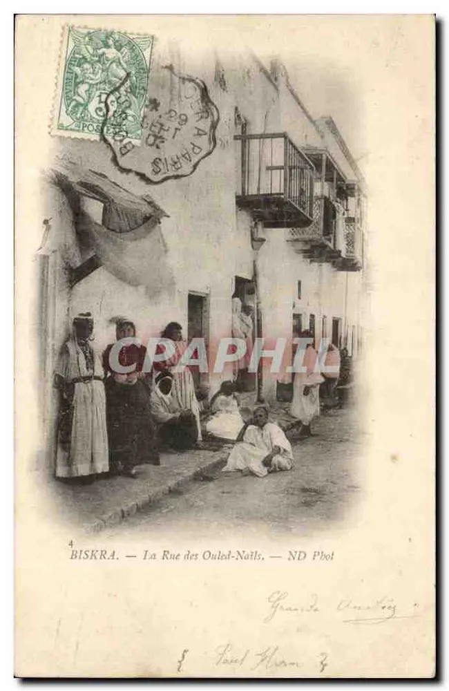 Biskra — A Rua dos Ouled-Nails — ND Phot - Frente