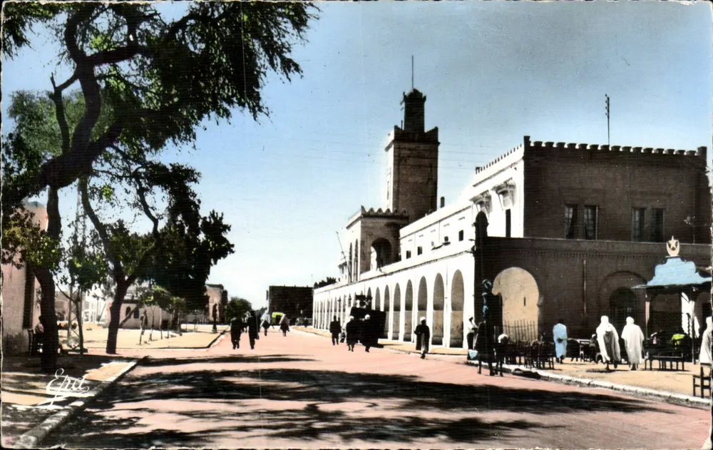 Place do Palácio em Argel — vista da mesquita e do palácio — Editor: Éd. Photo-Africaines, Argel - Frente