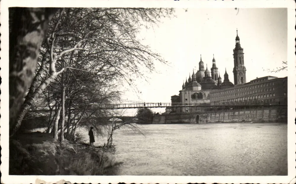 Zaragoza — Basilika von Nuestra Señora del Pilar und der Ebro-Fluss — Editionen Zaragoza - Vorderseite