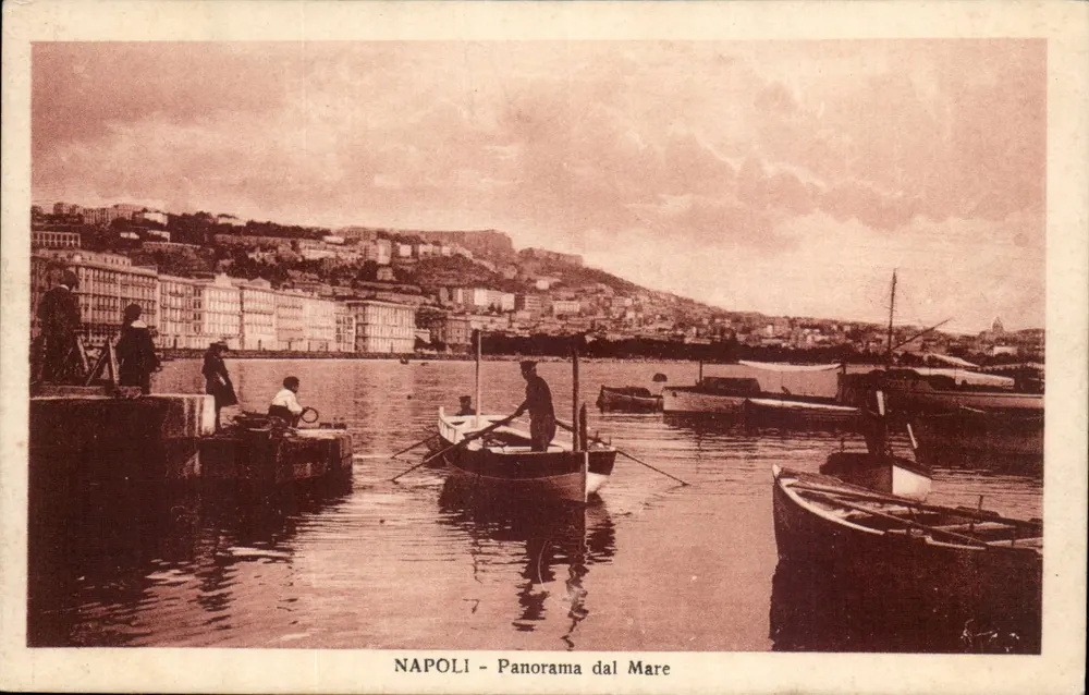 NAPOLI - Panorama vom Meer — Verlag E. R. Napoli, Nr. 48-16 - Vorderseite