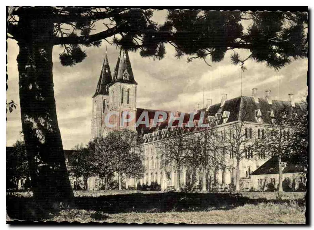 Abtei Maredsous — Ansicht der Abtei und der Abtei Maredsous — Foto Roland d'Ursel - Vorderseite