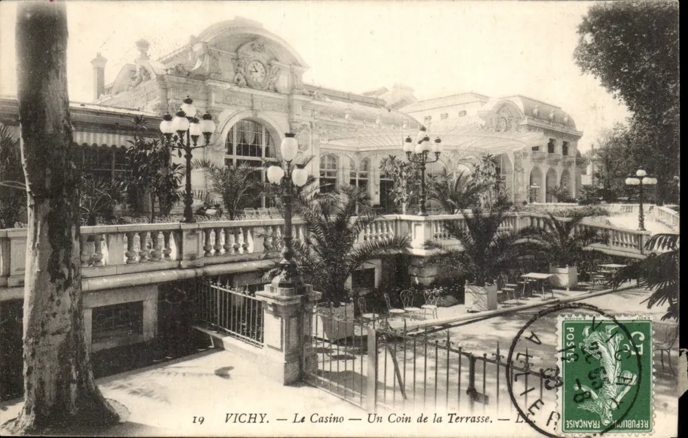 Vichy — Das Casino — Ein Eckbereich der Terrasse — L.C. n°19 - Vorderseite