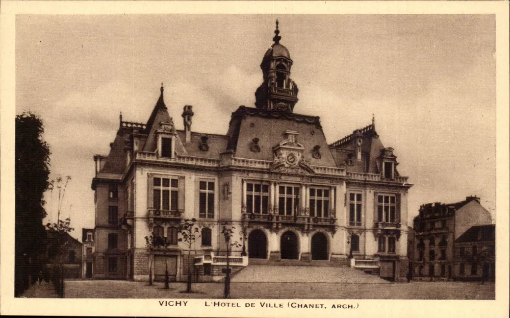 Vichy — O Hotel de Ville — Chanet, Arq. - Frente