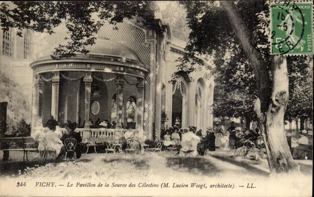 Vichy — Ansicht des Pavillons der Quelle der Celestins (Herr Lucien Woogt, Architekt) — LL. - Vorderseite