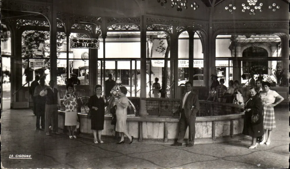 Die Storch — Place de l'Hôtel de Ville, Vichy — Originalfoto - Vorderseite