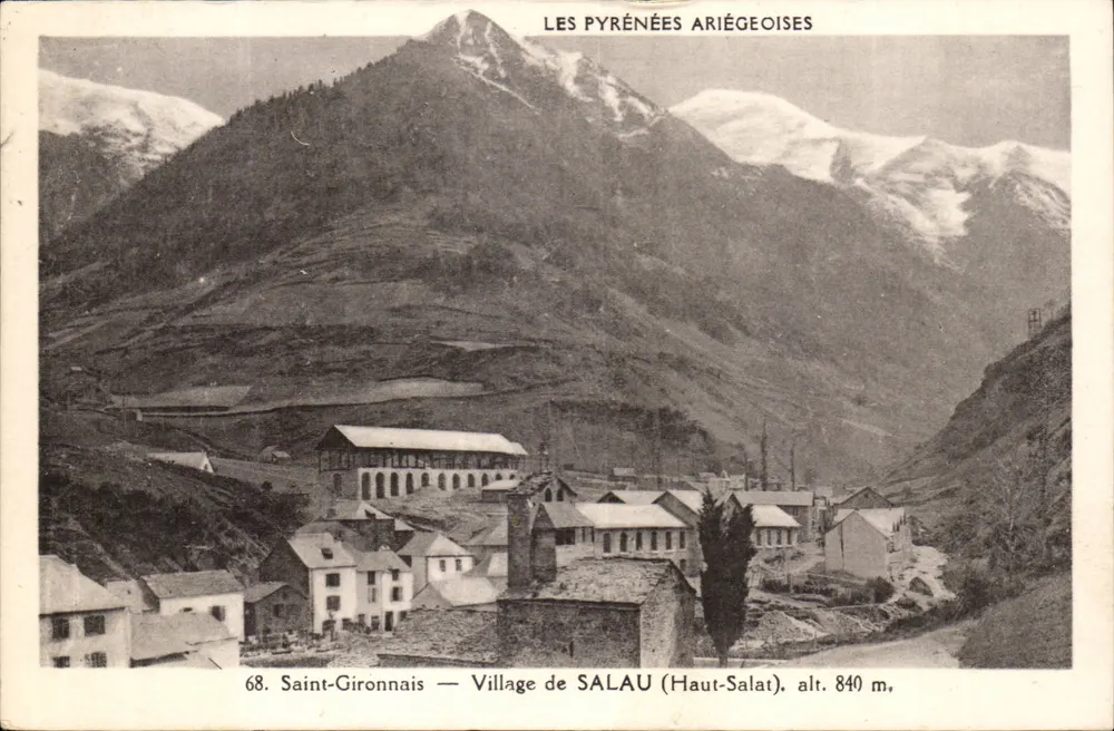 Dorf SALAU (Haut-Salat) — Saint-Gironnais — Die Ariégeoise Pyrenäen - Vorderseite