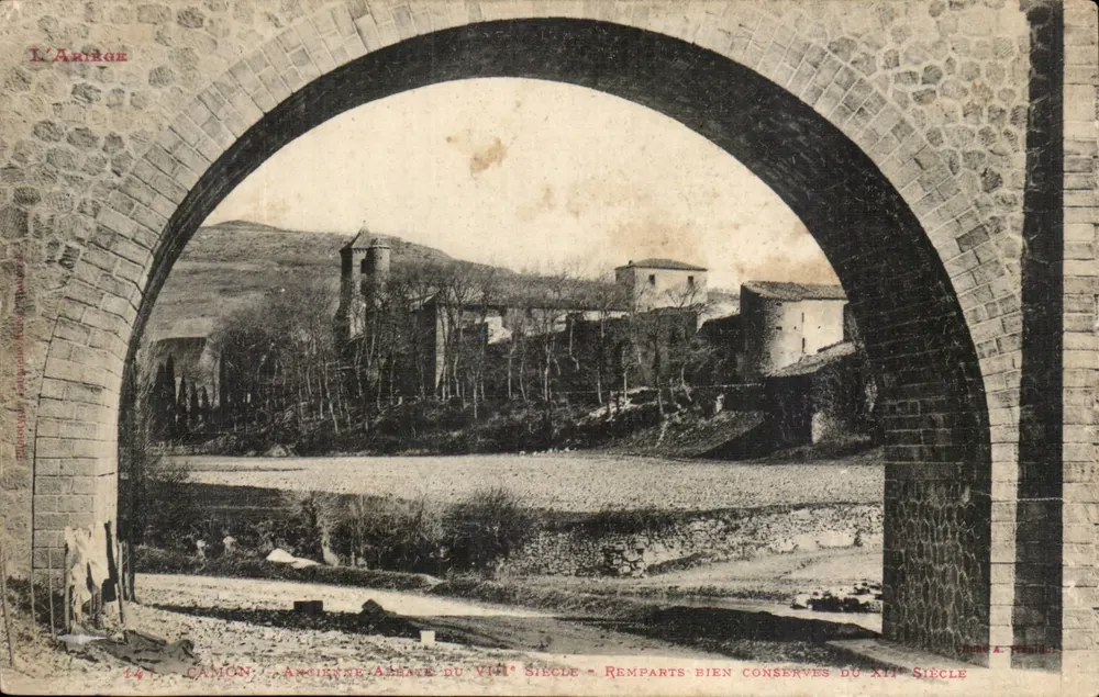 Camon — Alte Abtei des 8. Jahrhunderts - Gut erhaltene Mauern des 19. Jahrhunderts — L'Artège, n°141 - Vorderseite
