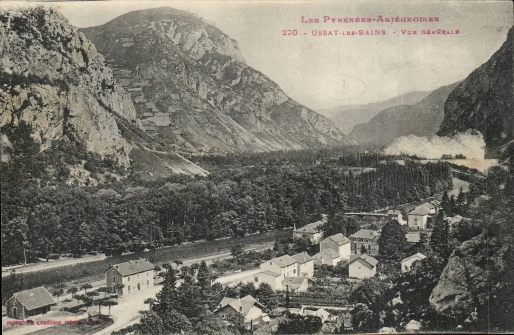 Ussat-les-Bains — Vista geral — Os Pirineus-Ariégeois 220 — Editor: L'Abusque, França - Frente