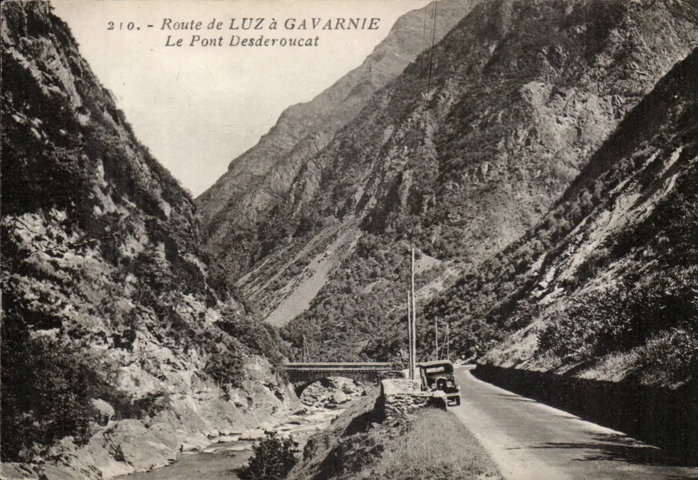 Route de Luz nach Gavarnie — Der Pont Desderoucat — Edition Quinault - Laurdes - Vorderseite