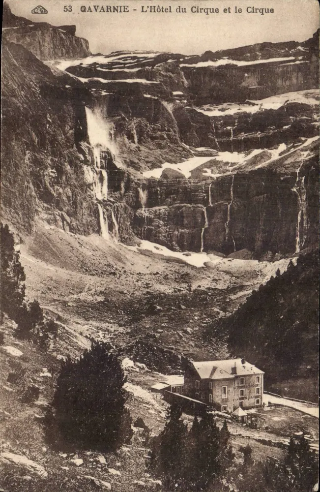GAVARNIE - O Hotel do Cirque e o Cirque — Editor: Compagnie des Pyrénées - Frente