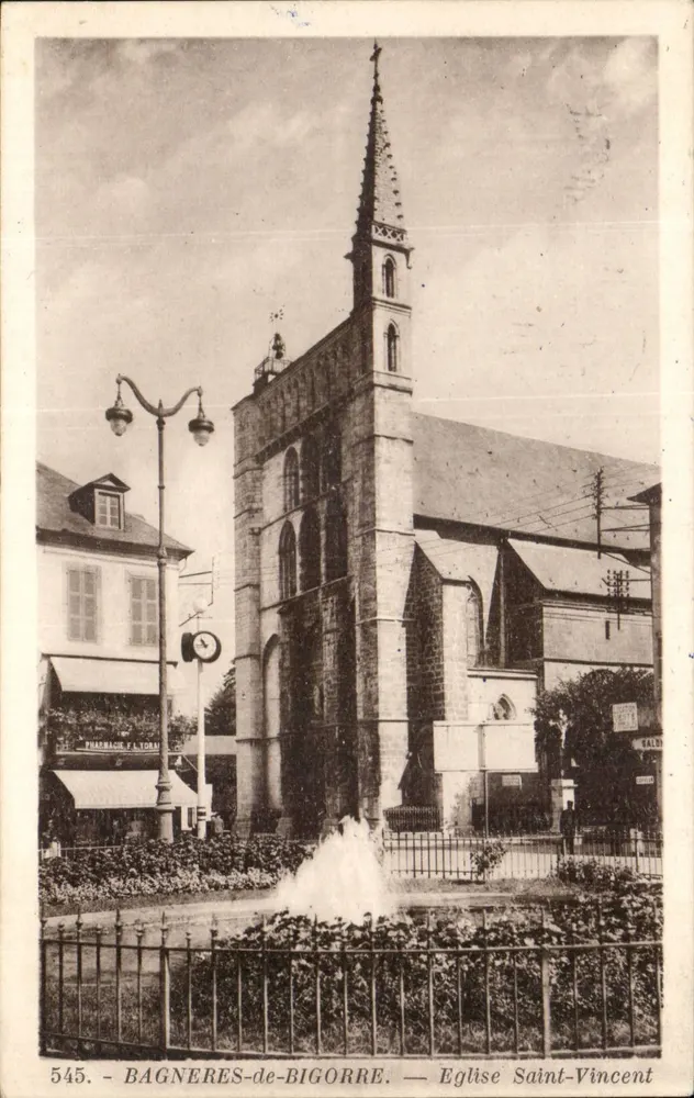 Bagneres-de-Bigorre — Igreja de São Vicente - Frente
