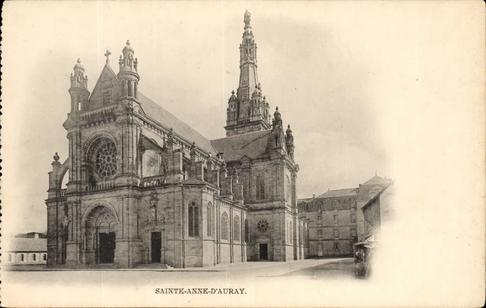Igreja de Santa Ana de Auray — vista da fachada com o campanário — Ed. Bongrand - Frente