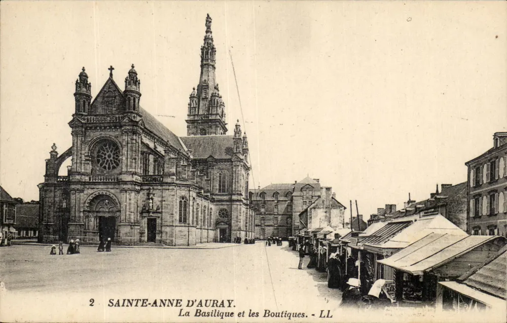 Sainte-Anne d'Auray — Die Basilika und die Läden — LL - Vorderseite