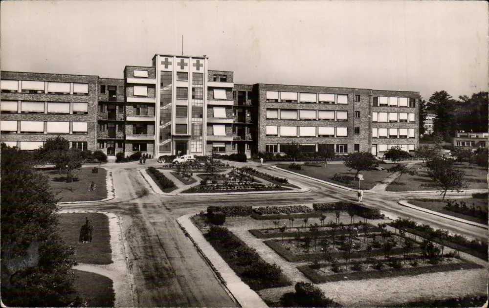 Allgemeines Krankenhaus des Mittelkrankenhauses — Allgemeiner Blick — Verleger: Photo Véritable - Vorderseite