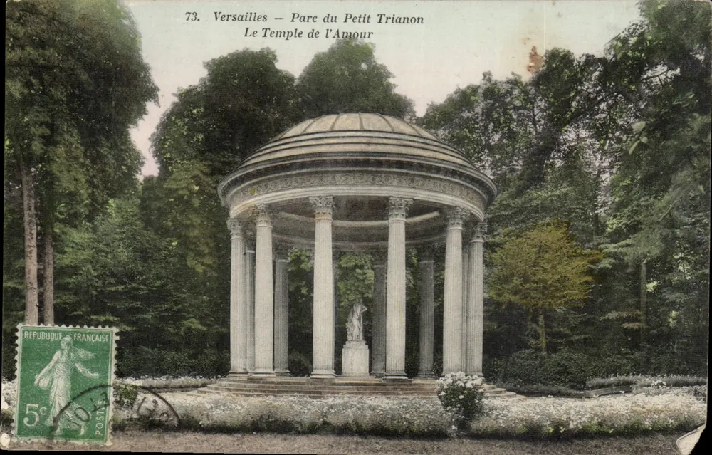 Versailles — Park des Petit Trianon — Der Tempel der Liebe - Vorderseite