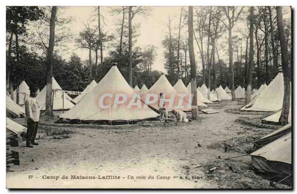 Camp van Maisons-Laffitte — Een hoekje van het kamp — B.F. PARIS - Voorkant