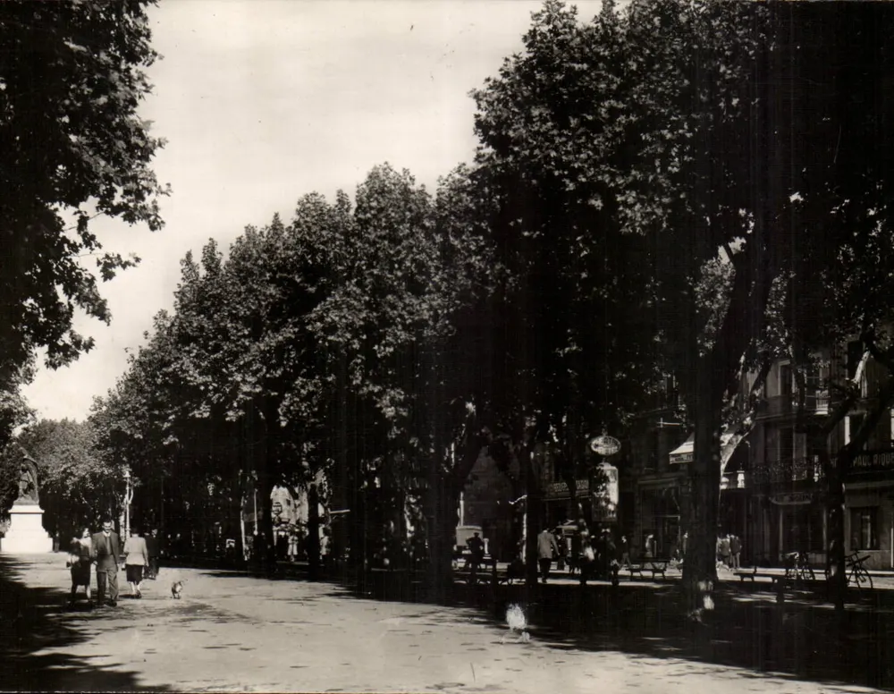 Les Allées Paul Riquet — Béziers (Hérault) — Verlag: La Cigogne, 7, cours d'Orves, Marseille - Vorderseite