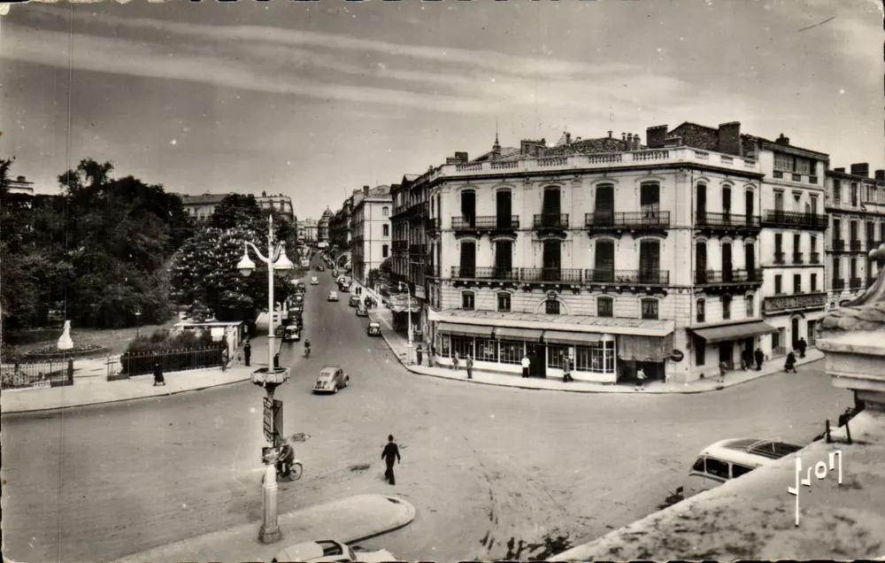Montpellier — Place de la Gare und rue Maguelone — Éditions d'Art B. 355 - Vorderseite