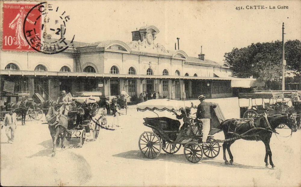 CETTE - A Estação — vista da estação com carruagens — editor: Albert de Phototypie Guéna, n° 451 - Frente