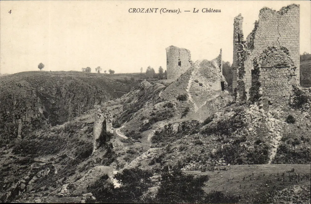 CROZANT (Creuse) — A Vista do Castelo — editor desconhecido, n°4 - Frente