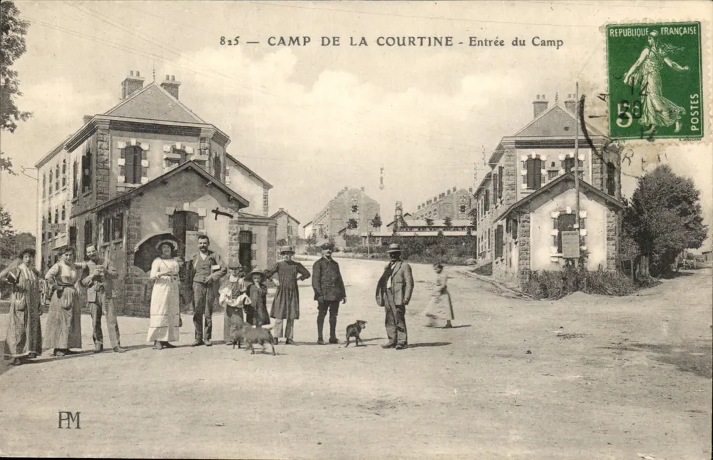 Camp de la Courtine — Eingang zum Lager — PM - Vorderseite