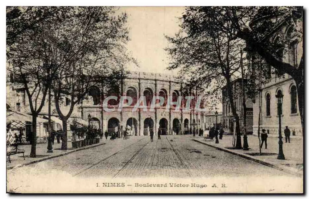 Nîmes — Boulevard Victor-Hugo — A. R. - Frente