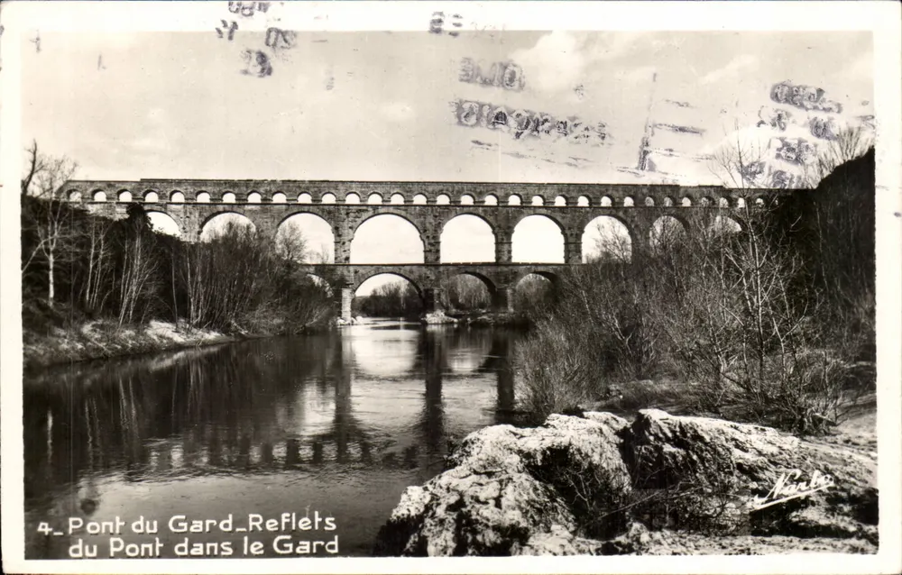 Ponte du Gard — Reflexos no Gard — Edição NARBO - Frente