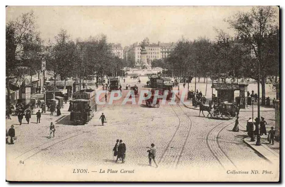 LYON — A Praça Carnot — Coleções ND. Fotografia - Frente