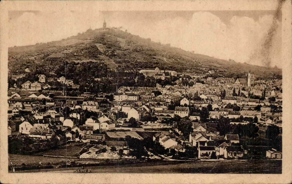 Vesoul (Haute-Saône) — Allgemeine Ansicht und Notre-Dame-de-la-Motte — Verlag unbekannt - Vorderseite