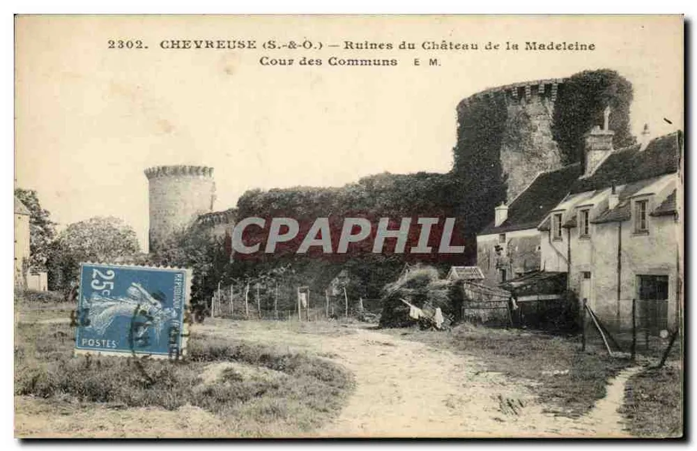Chevreuse (S.-&-O.) — Ruinen des Schlosses Madeleine — Cour des Communs — E.M. - Vorderseite