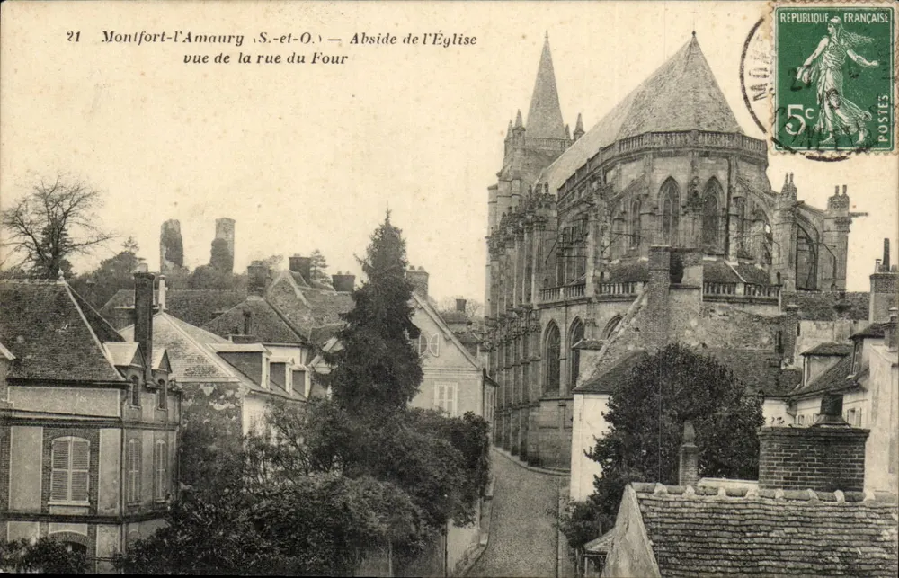Montfort-l'Amaury (S.-et-O.) — Apse der Kirche aus der rue du Four gesehen - Vorderseite