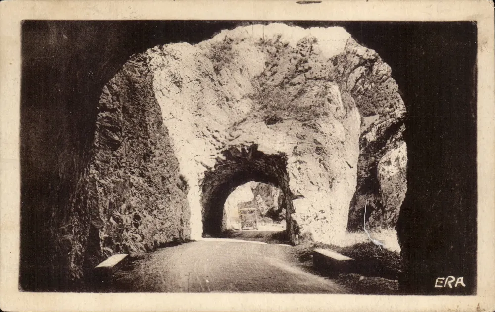 Gorges der Aude — Durchgang Pierre-Lys — Straße in den Felsen geschnitten — ERA - Vorderseite