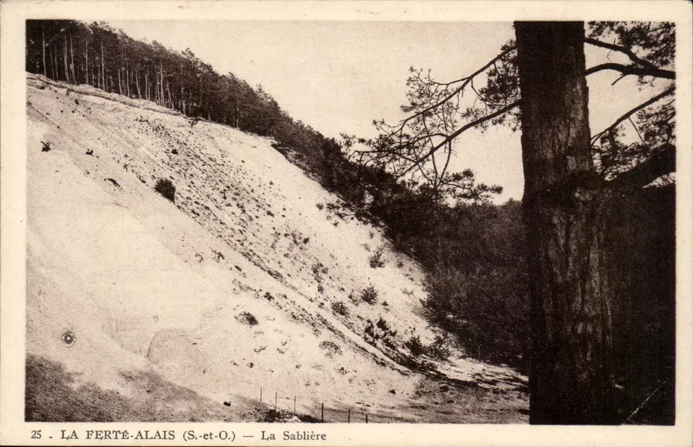La Ferté-Alais (S.-et-O.) — La Sablière — Foto G. Duche-Hallancourt - Frente