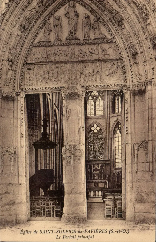 Kirche von SAINT-SULPICE-de-FAVIÈRES (S.-et-O.) — Der Hauptportal — Künstlerische Sammlung E. Rameau, Étampes - Vorderseite