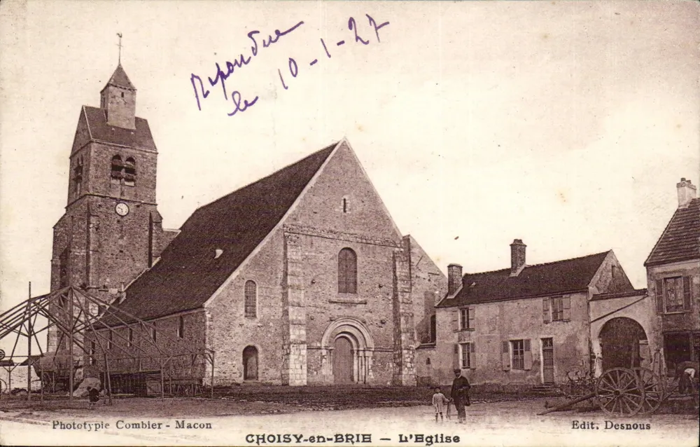 Choisy-en-Brie — A Igreja — Fototipia Combier - Macon, Edit. Desnous - Frente
