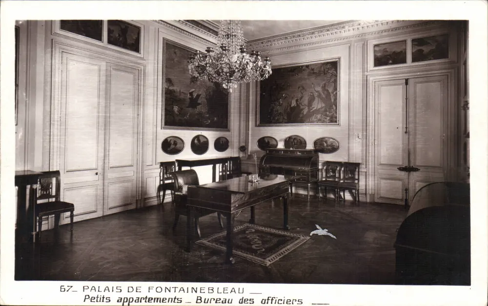 Schloss Fontainebleau — Kleine Wohnungen — Offizierszimmer — Édition des Musées Nationaux, Paris - Vorderseite