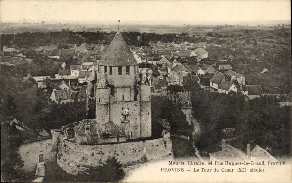Provins — A Torre de César (século XII) — Mauris, livreiro, 44 Rue Hugues-le-Grand, Provins - Frente