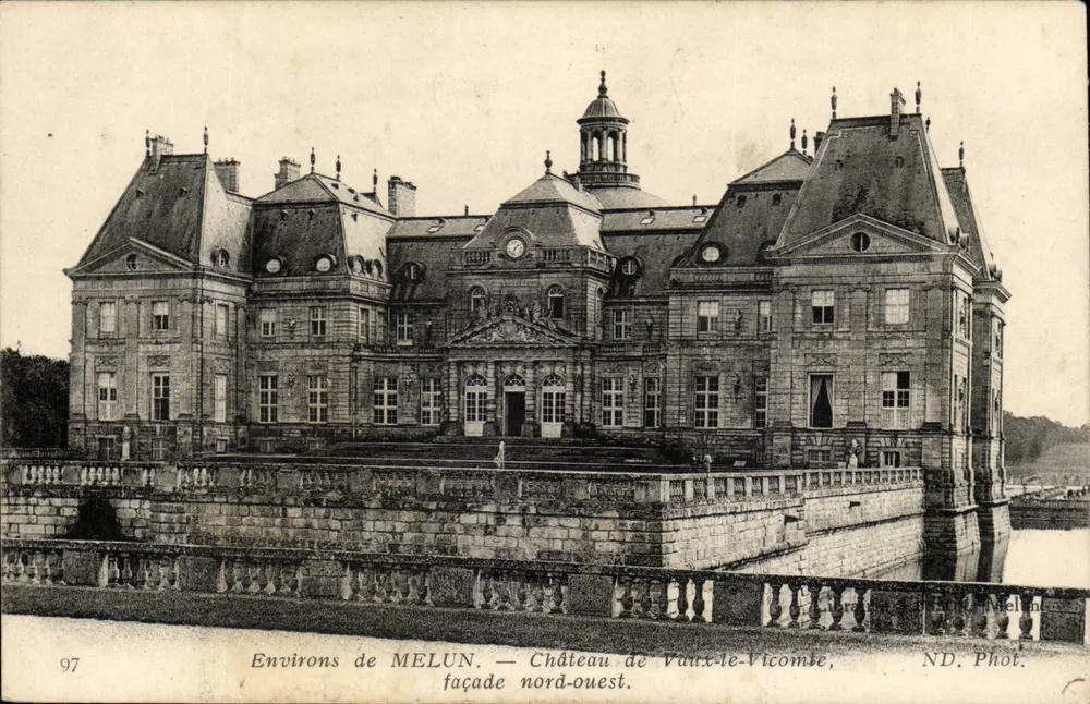 Umgebung von MELUN — Schloss Vaux-le-Vicomte, Nordwestfassade — ND. Phot. - Vorderseite