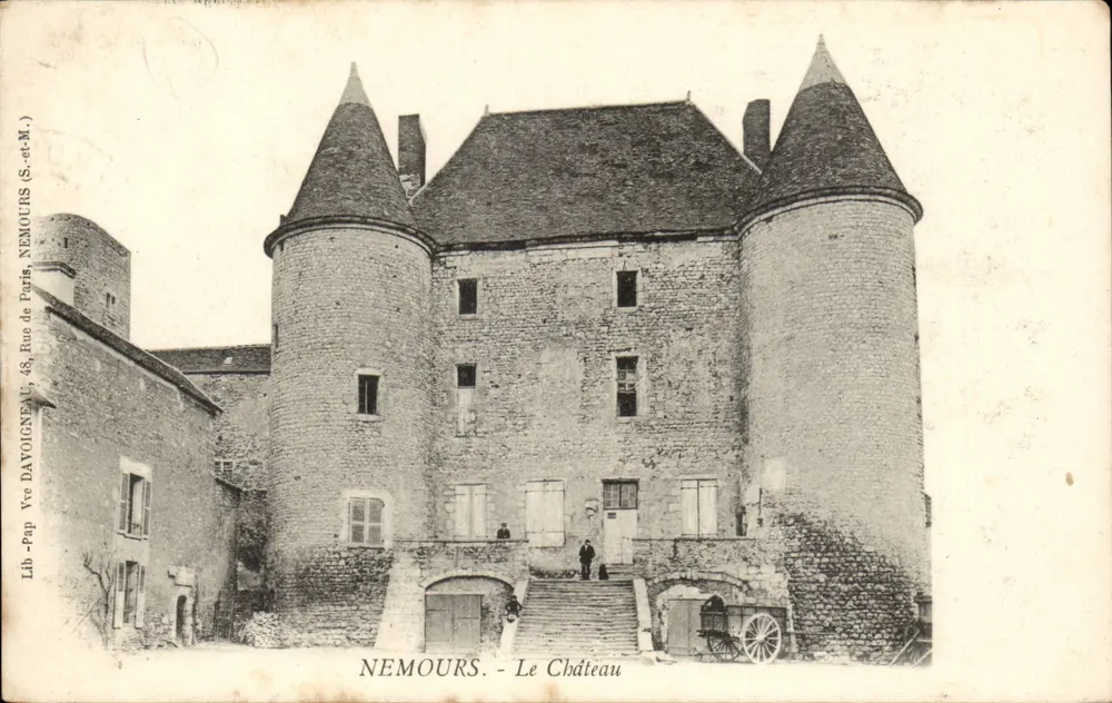 Nemours — O Castelo — Lib. Vve DAVOIGNEAU, 48, Rue de Paris - Frente